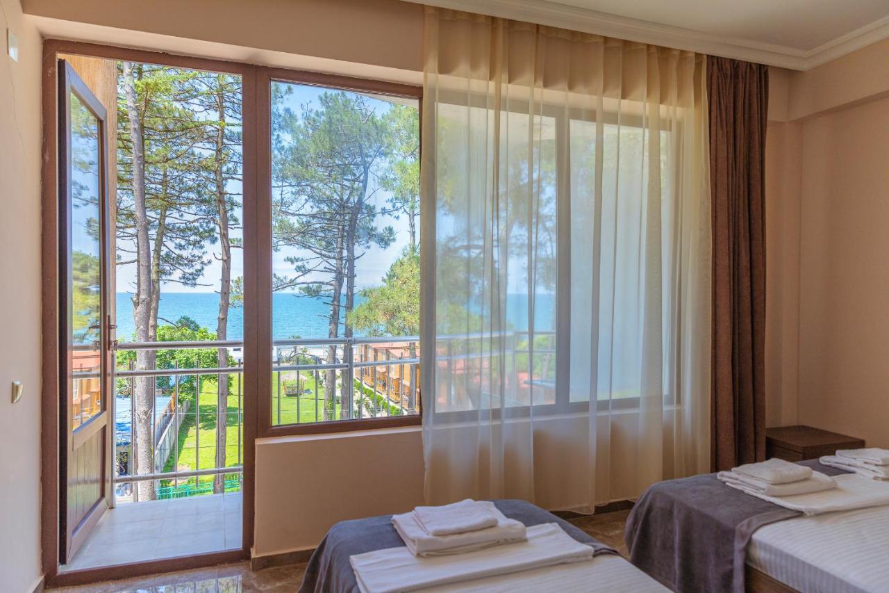 Samni Hotel Ureki Ngoại thất bức ảnh